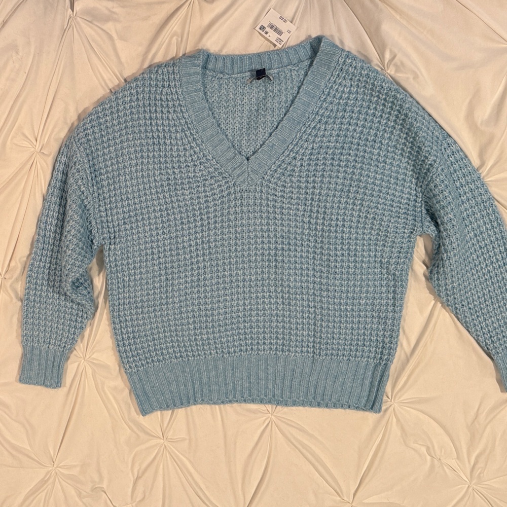 Blue V-Neck Women's Sweater American Eagle small NWT retail $49 oversized